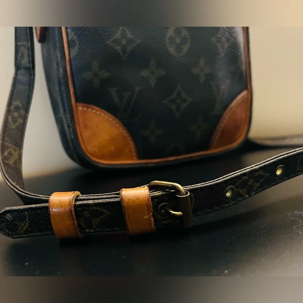 🎊New Year Sale! Authentic Louis Vuitton Danube Monogram Canvas Vintage Bag COA - Picture 5 of 13